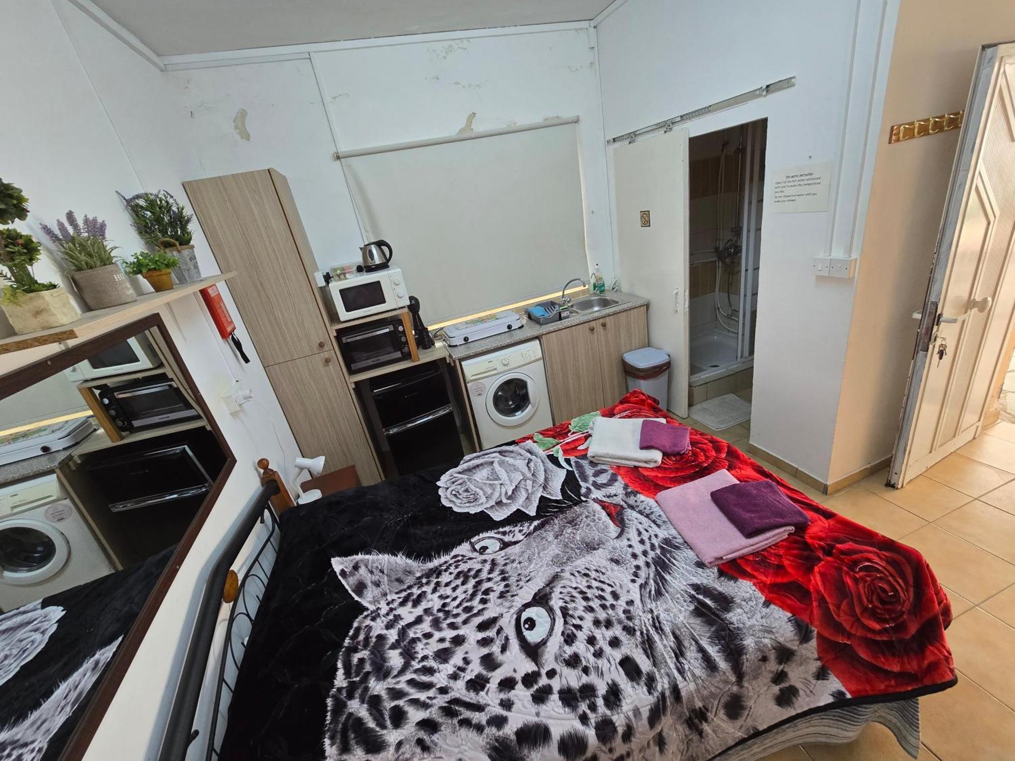 Nicosia Rooms Studios Экстерьер фото