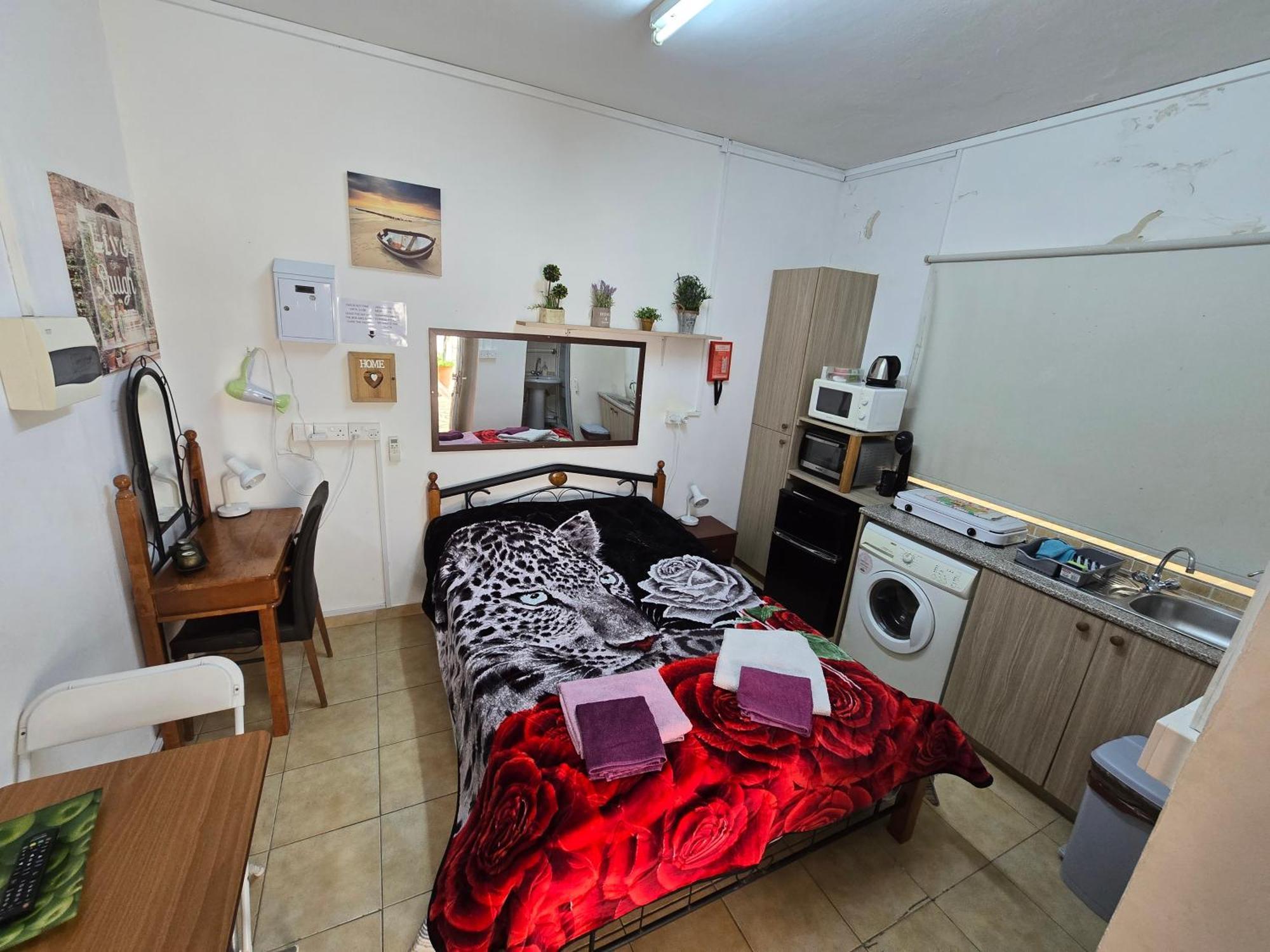 Nicosia Rooms Studios Экстерьер фото